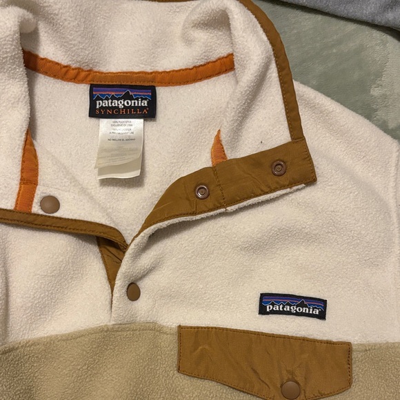 Patagonia Jackets & Blazers - Patagonia Synchilla Teddy Jacket - Cream and Tan